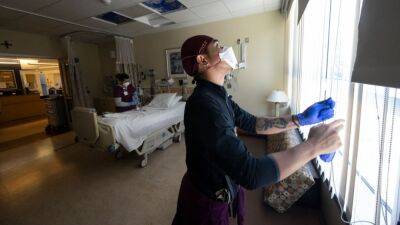 CDC says universal masking no longer recommended inside some hospitals, nursing homes - fox29.com - Usa - state California - county Orange - county St. Joseph