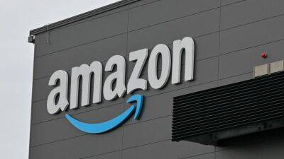 Amazon to close, scrap plans for dozens of warehouses amid slowing sales growth: report - fox29.com - New York - Usa - Spain - state Maryland