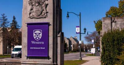 Health Canada - Western University pushes back COVID-19 booster deadline after bivalent vaccine approval - globalnews.ca - Canada - county Ontario