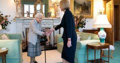 Nicola Sturgeon - queen Elizabeth - prince Charles - Keir Starmer - prince William - Liz Truss 'deeply concerned' over Queen's health as politicians tweet support for monarch - manchestereveningnews.co.uk - Britain - Scotland