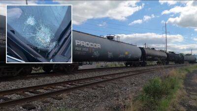 Local Headlinesthe - Vehicles pelted with rocks, debris thrown from train overpass onto Philadelphia highway - fox29.com - state Delaware - state Oregon