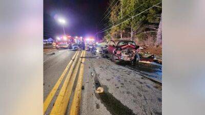 3 people trapped in 'serious' New Castle crash that left 5 hospitalized, officials say - fox29.com - state Delaware - county New Castle - county Lane - county Moore