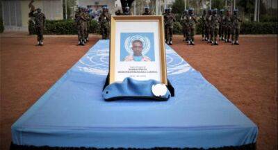 Sri Lankan Peacekeeper dies in Mali; Military salute presented by MINUSMA troops - newsfirst.lk - Sri Lanka - Mali - city Bamako