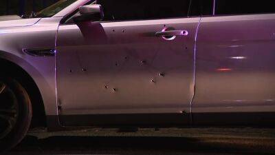 Car riddled with bullets as victim dropped at Philadelphia hospital by fleeing driver, police say - fox29.com - city Philadelphia - state Wyoming