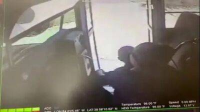 Video: Ohio school bus driver called a 'hero' after saving student from passing car - fox29.com - state Ohio - county Carlisle