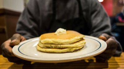 IHOP offers free short stack for National Pancake Day 2023 - fox29.com - city New York