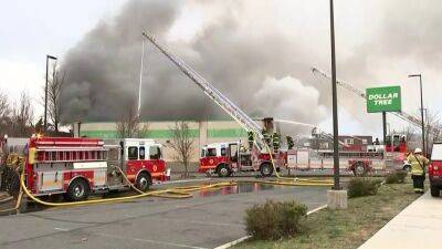 Firefighters battle 2-alarm blaze at a business in Wissinoming - fox29.com - city Philadelphia