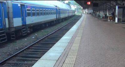 Ranil Wickremesinghe - Railway Stations empty as 24-hour strike cripples operations - newsfirst.lk - Sri Lanka