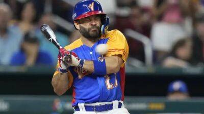 Edwin Díaz - Jose Altuve hit-by-pitch in World Baseball Classic, leaves game with thumb fracture - fox29.com - New York - Usa - Spain - Puerto Rico - city Houston - state Colorado - Venezuela - Dominican Republic