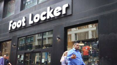 Scott Olson - Foot Locker closing 400 shopping mall locations to prioritize better earning stores - fox29.com - city New York - city Chicago, state Illinois - state Illinois