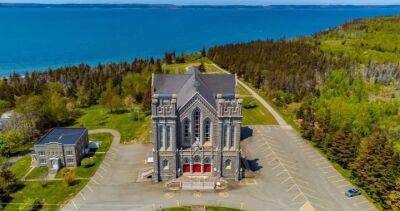 Nova Scotia - Huge, deconsecrated Roman Catholic church in N.S. community now up for sale - globalnews.ca - Canada - parish St. Bernard