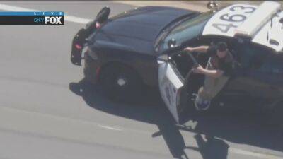 Police chase: Suspect jumps out of stolen CHP cruiser during high-speed chase - fox29.com - state California - county Los Angeles - county Antelope