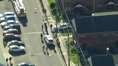 Police investigate South Philadelphia double shooting that leaves 1 man extremely critical - fox29.com