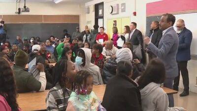 Building 21 meeting becomes shouting match as parents reject alternate learning plan for students - fox29.com - city Philadelphia - county Taylor - county Brown