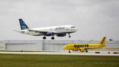 Merrick Garland - US sues to block JetBlue from buying Spirit Airlines in $3.8B merger - fox29.com - Usa - area District Of Columbia - state Massachusets - city Boston