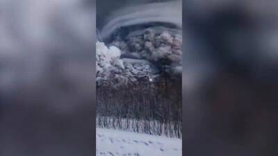 Russia's Shiveluch volcano erupts, spewing dust and ash into the sky - fox29.com - Russia - city Moscow