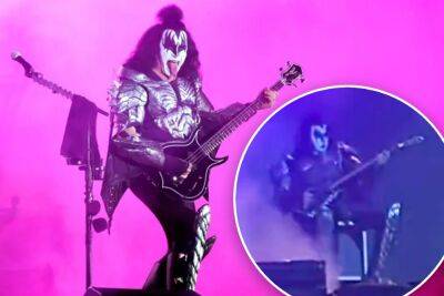 Gene Simmons - Kiss halts concert for Gene Simmons health emergency: ‘We’re gonna have to stop’ - nypost.com - Brazil