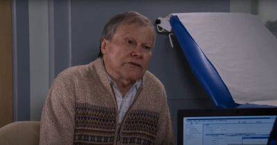 Evelyn Plummer - ITV Coronation Street fans say 'don't even think about it' over Roy Cropper health scare - manchestereveningnews.co.uk - city Manchester