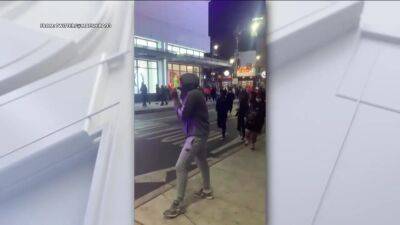 Jim Kenney - Officer injured, 3 arrested after group of juveniles cause 'disturbance' in Center City, police say - fox29.com - city Center