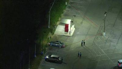 Scott Small - Police: Man shot in neck near ATM machine in Oxford Circle - fox29.com - city Philadelphia - county Oxford