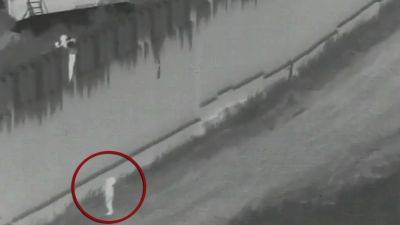 Child dropped over Mexico-U.S. border in footage captured by surveillance camera - fox29.com - Usa - state California - county San Diego - Mexico