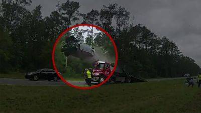 Driver survives jaw-dropping car accident in Georgia - fox29.com - Georgia