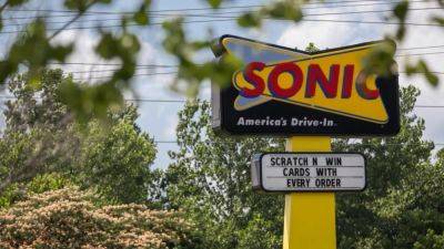 Police: Sonic manager punched, body slammed, hospitalized over wrong order - fox29.com - Los Angeles - state North Carolina - Charlotte, state North Carolina - state Oklahoma - county Tulsa