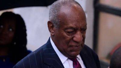 Bill Cosby - Bill Cosby sued by 9 more women in Nevada for alleged decades-old sexual assaults - fox29.com - Usa - Los Angeles - city Las Vegas - state Nevada - county Lake