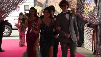 Pennsbury High School celebrates best prom in America in 80s style - fox29.com - state Pennsylvania - county Hill