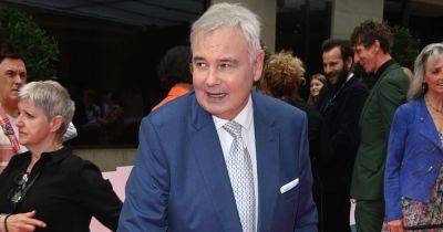 Holly Willoughby - Kate Garraway - Ruth Langsford - Eamonn Holmes - Philip Schofield - Charles - Eamonn Holmes 'stretched on rack' in new pic amid health update - ok.co.uk